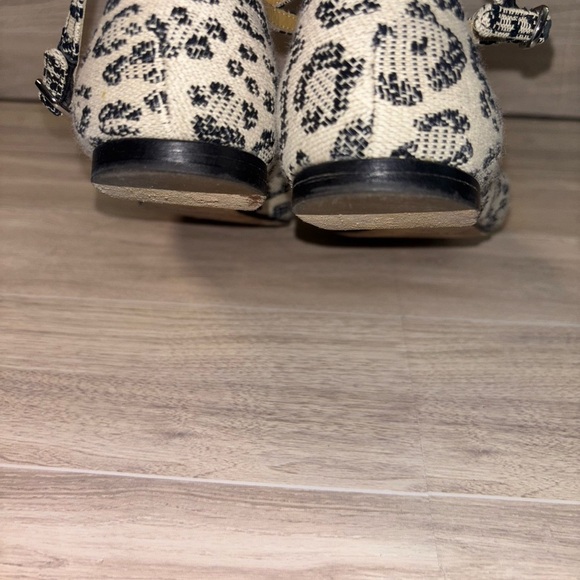 See by Chloe Leopard Print T-Strap Flats - Picture 6 of 10